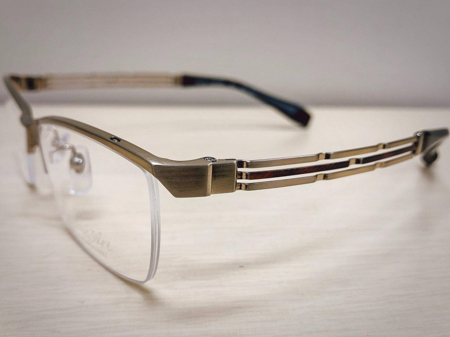 ラインアートXL1826質感高級感がある力強い男性メガネです。 | 飯塚 田川のメガネ店 メガネのサトー