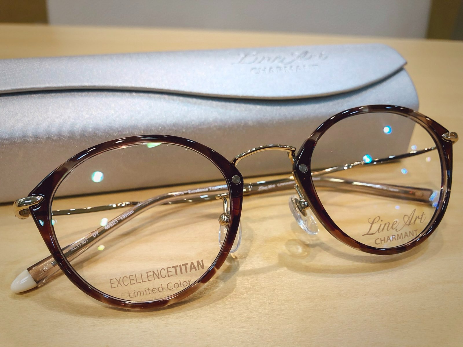 ラインアートXL11307優しさと強い意志を感じる女性メガネです。 | 飯塚 田川のメガネ店 メガネのサトー