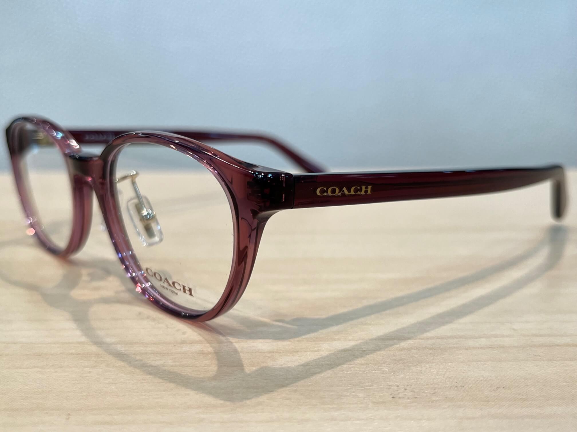 コーチHC6152Dクラッシック感ありの丸型秋色メガネです。