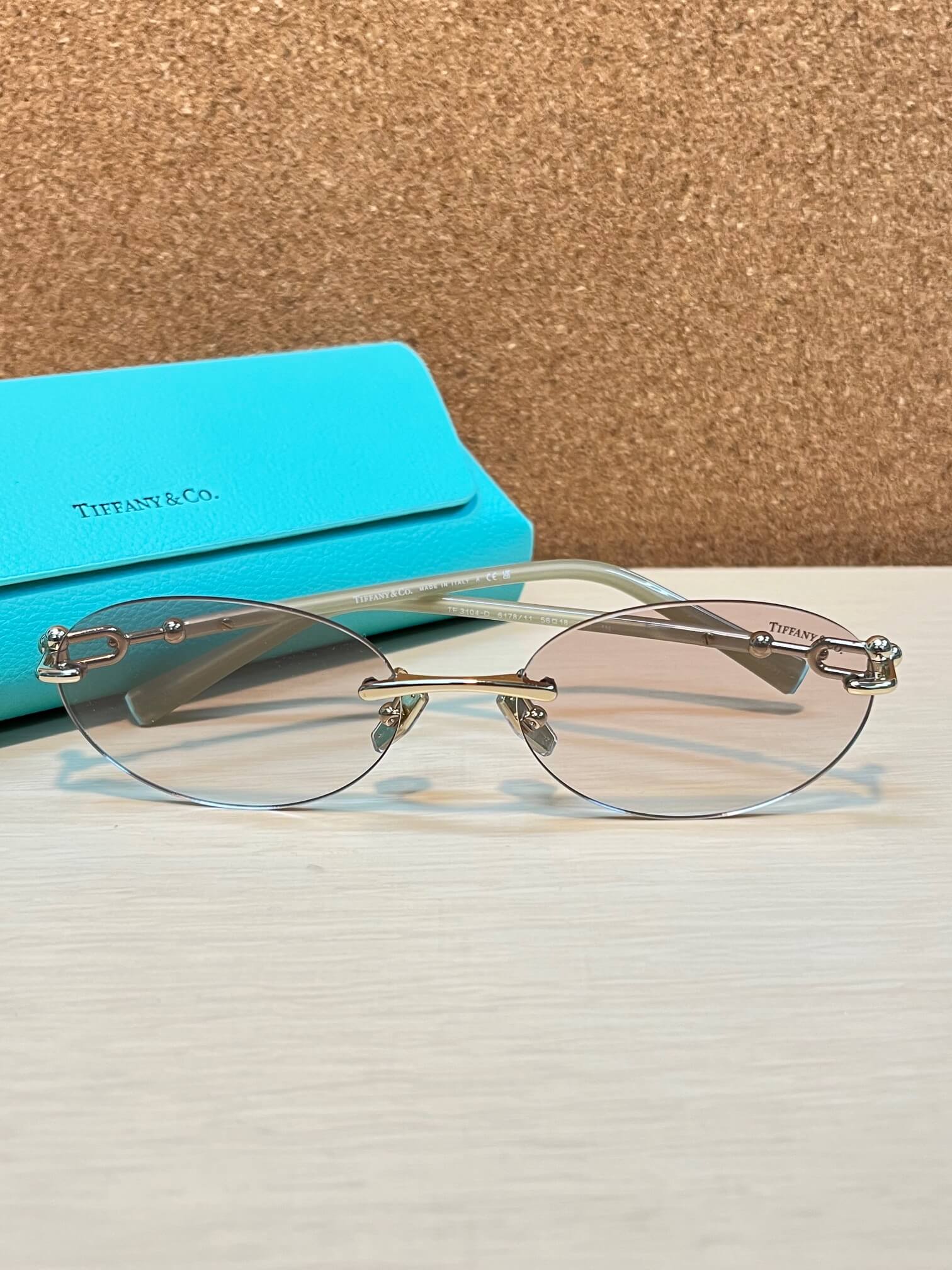 ティファニーの高級サングラス「TF3104D」|エレガンスと快適な ティファニーの高級サングラス「TF3104D」|エレガンスと快適な