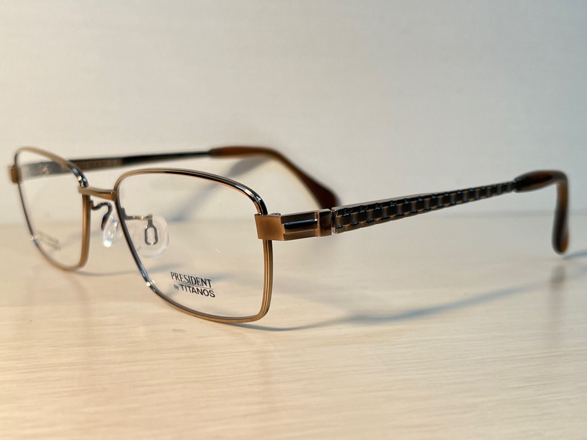 チタノスプレジデントT-2155メガネのサトー佐藤眼鏡店福岡県飯塚市イオン穂波店