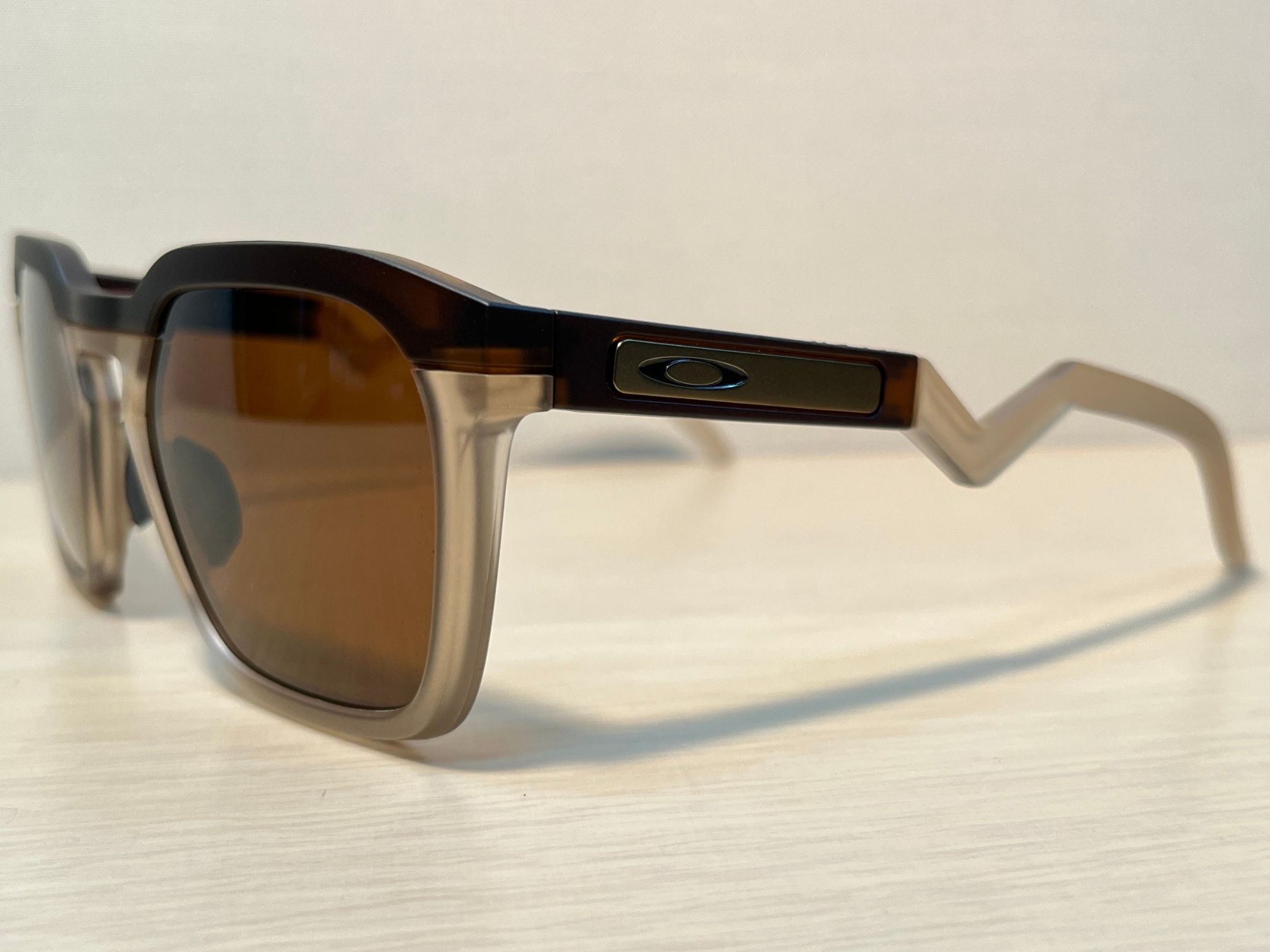 オークリーサングラスHSTNSQハウストンスクエアメガネのサトー佐藤眼鏡店福岡県飯塚市イオン穂波店